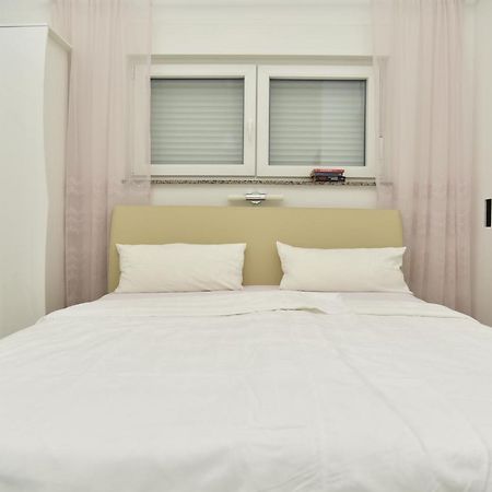 Villa Jela - With Pool นยีวีเซ ภายนอก รูปภาพ