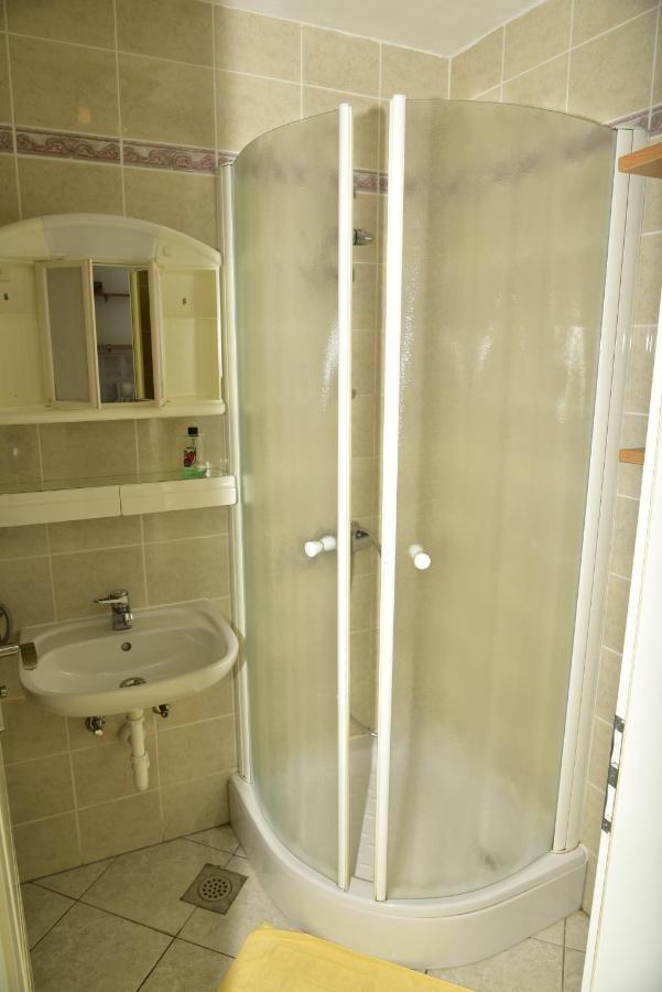 Villa Jela - With Pool นยีวีเซ ภายนอก รูปภาพ
